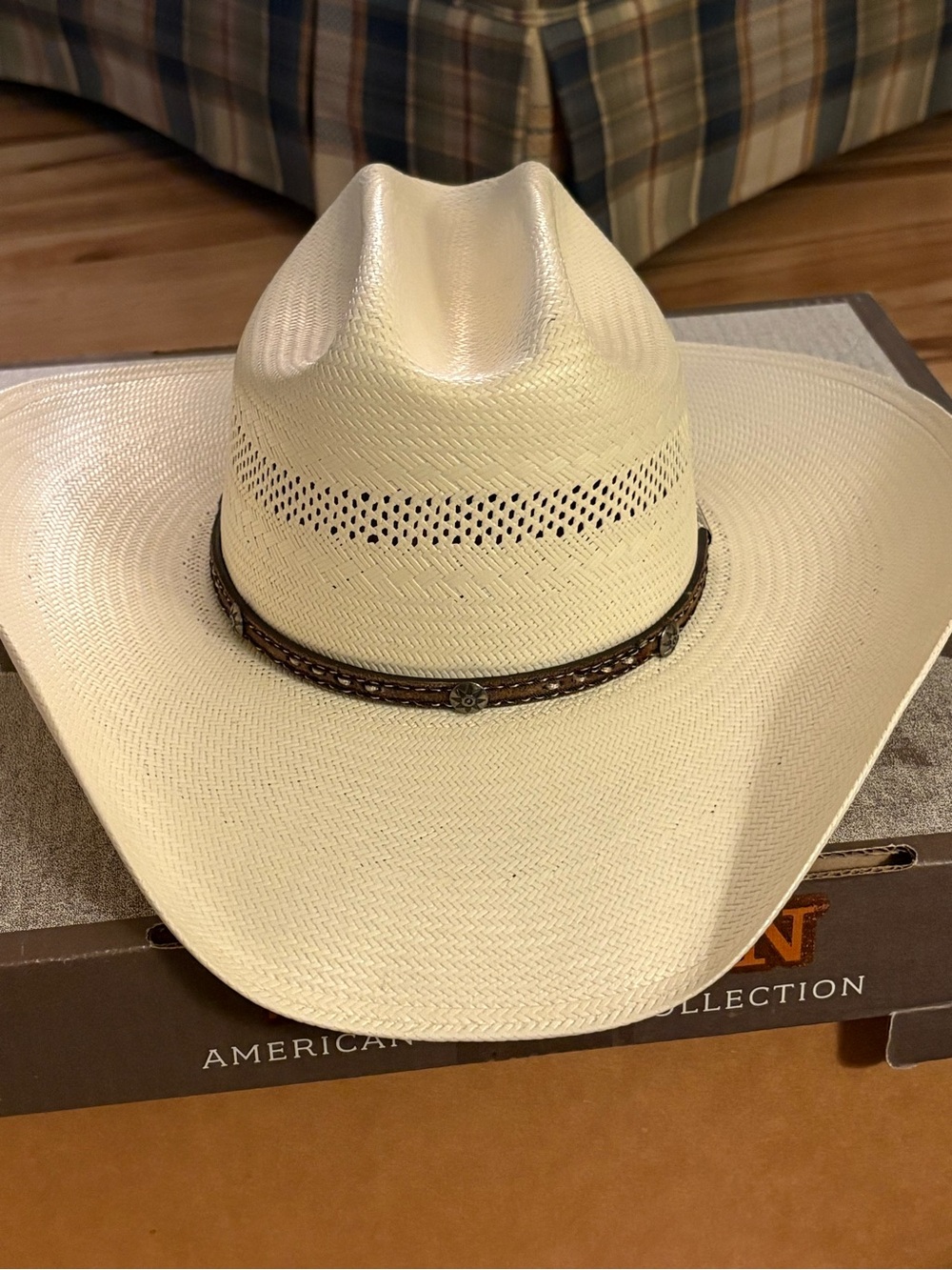 Stetson Men's Straw Western Cowboy Hat - Cream 7 1/4, With Box and Headband.